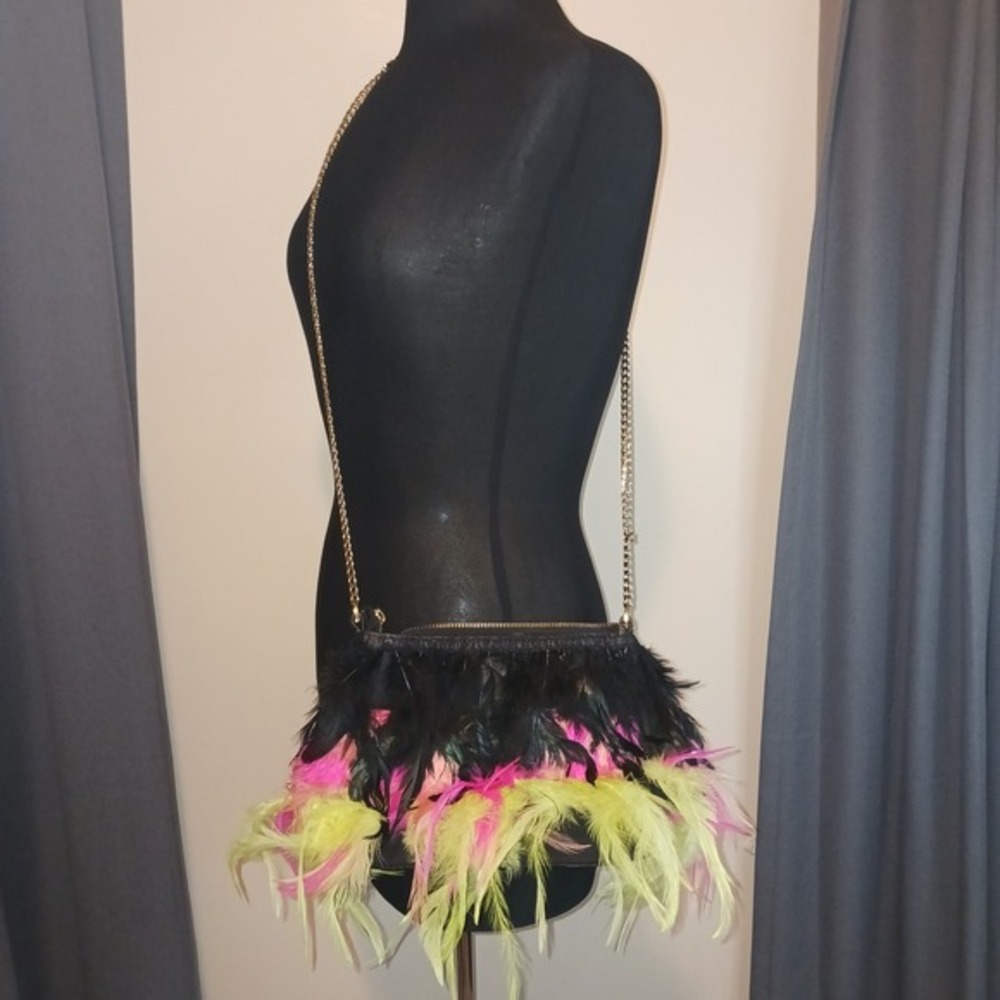 Topshop Black Neon Pink Yellow Feather Crossbody Festival Bag Purse Gold Chain‎